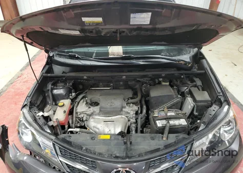 2015 Toyota Rav4 Xle z USA, uszkodzony, nr VIN 2T3RFREV7FW349255